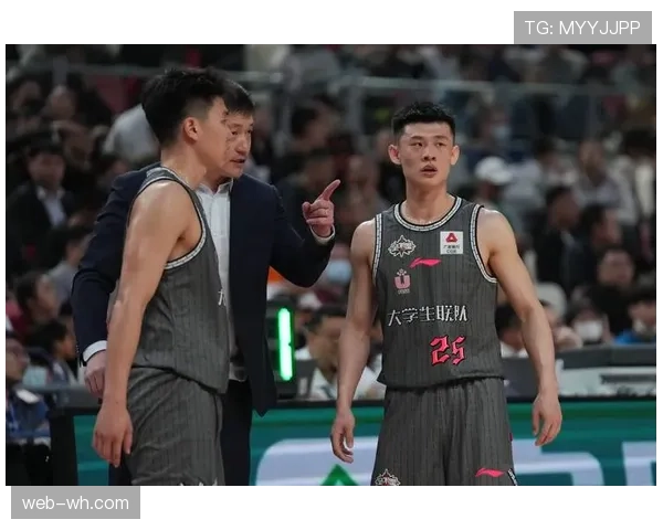 通讯：从大学生球员到最佳第六人，王岚嵚的转型之路